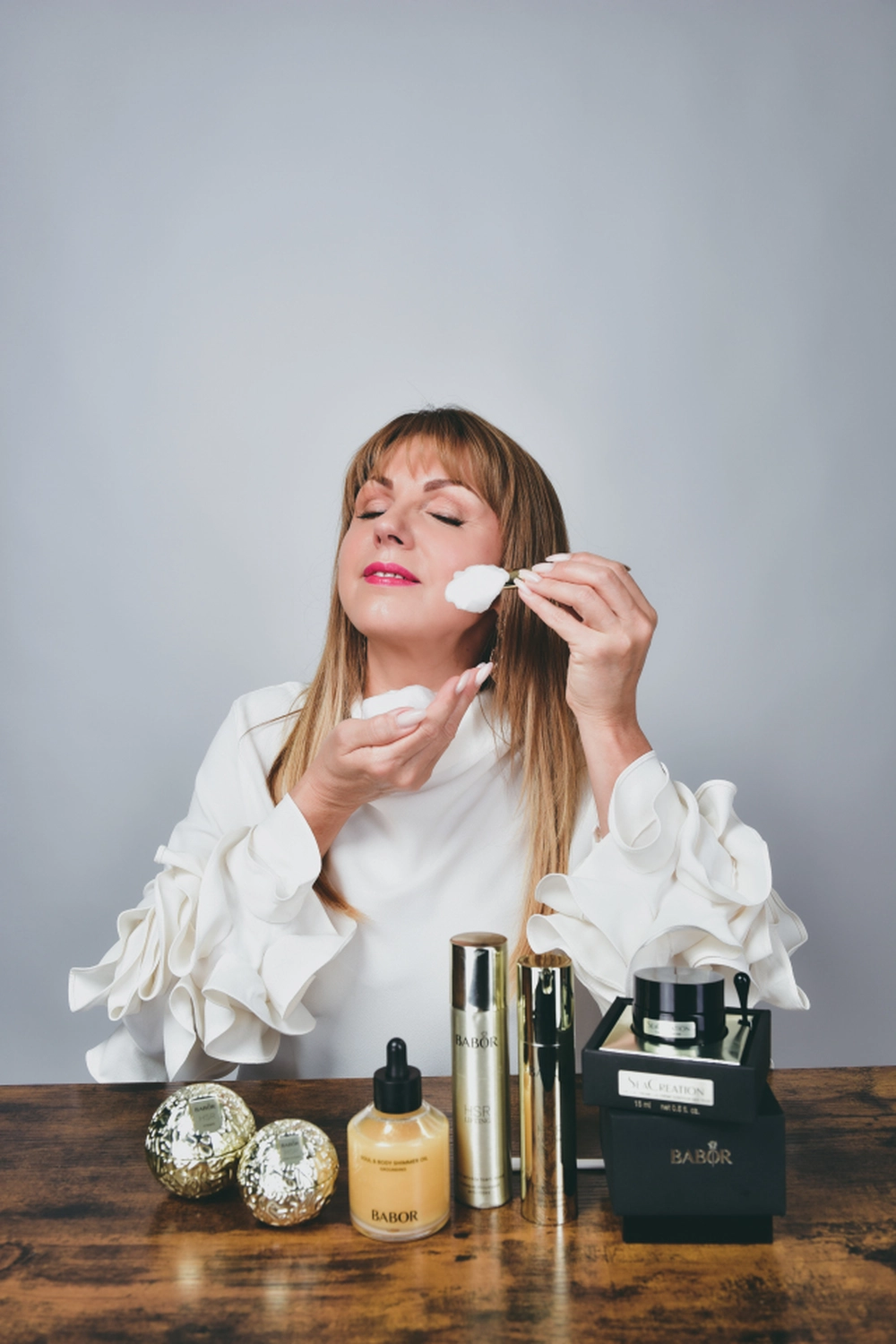 Frauen bei einer Gesichtsbehandlung von La Belle Cosmetique